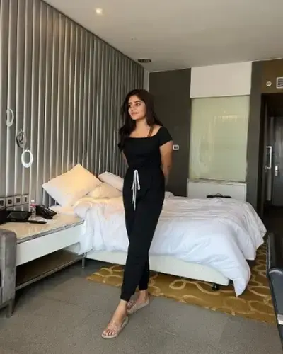 Call Girls Yawal Cash On Delivery